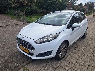 Unfallwagen Ford Fiesta 1.25i sen edition 2014/2