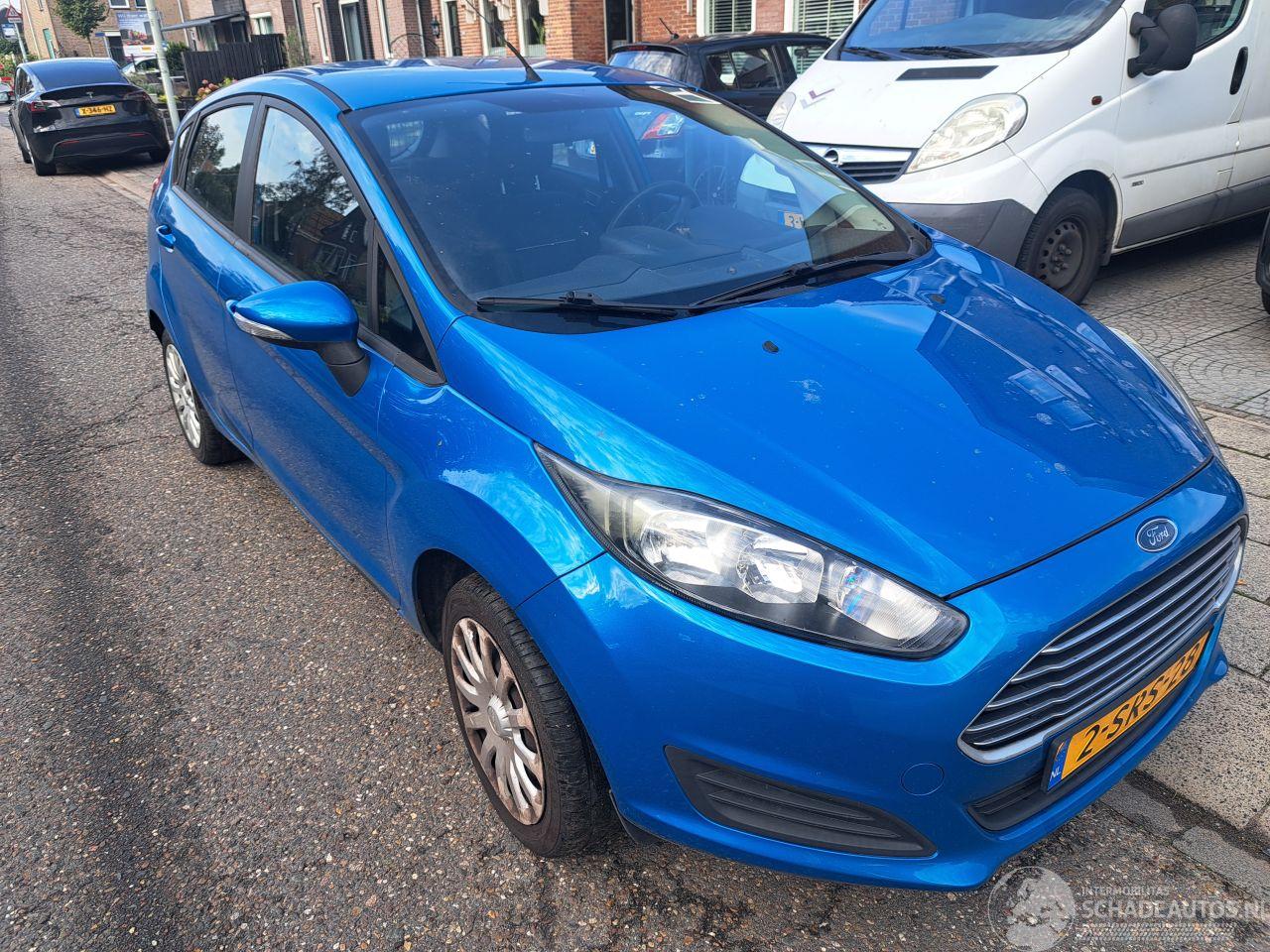 Ford Fiesta 1.0i style