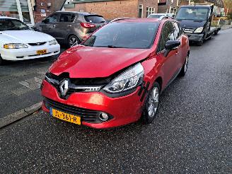 krockskadad bil auto Renault Clio 0.9 tce limited 2016/5