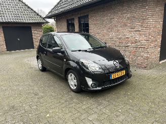 Unfallwagen Renault Twingo 1.2 16V DYNAMIQUE AUTOMAAT AIRCO 2010/3