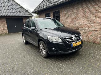 uszkodzony samochody osobowe Volkswagen Tiguan 1.4 TSI COMFORT&DESIGN NAVI 2011/3