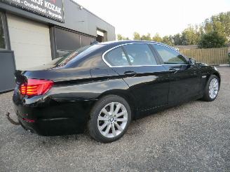 BMW 5-serie 525d High Executive LEER AUTOMAAT picture 4