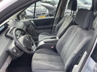 Renault Grand-scenic 2.0-16V Tech Line AIRCO AUTOMAAT 7-person picture 8