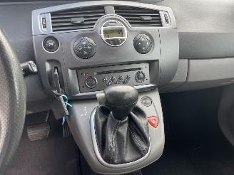 Renault Grand-scenic 2.0-16V Tech Line AIRCO AUTOMAAT 7-person picture 15