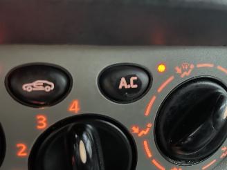 Renault Trafic 1.9 dCi Serie Speciale AIRCO DC 6-persoons picture 13