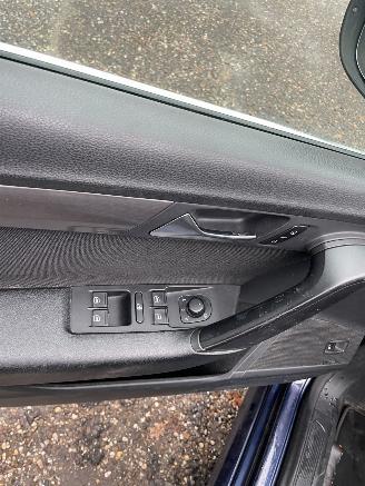 Volkswagen Passat Variant 1.6 TDI Comfort Executive AIRCO NAVI CRUISE picture 9