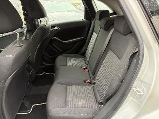 Mercedes B-klasse 180 Ambition AIRCO CRUISE PDC TREKHAAK picture 10