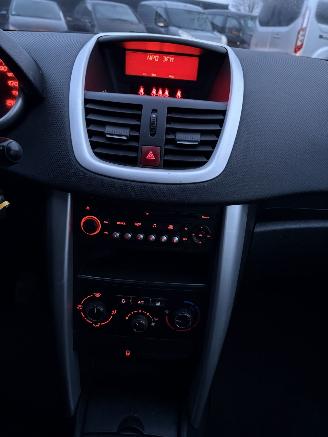 Peugeot 207 1.4 HDI Blue Lease AIRCO picture 15