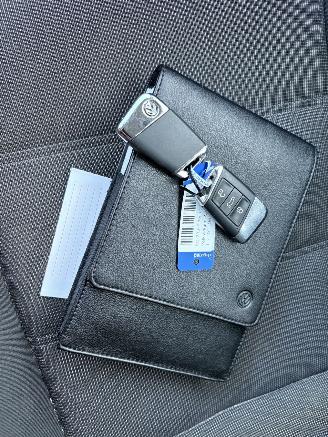 Volkswagen Passat Variant 1.6 TDI Connected Series NAVI picture 16