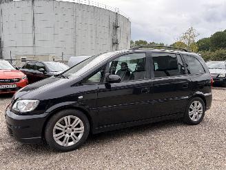 Opel Zafira -A 2.0-16V OPC AIRCO 7-pers. NIEUWE APK picture 2