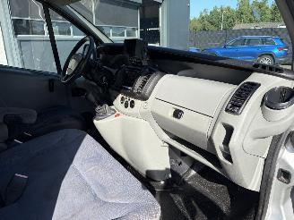 Renault Trafic 2.5 dCi L1H1 AIRCO 3-pers. NIEUWE APK picture 9