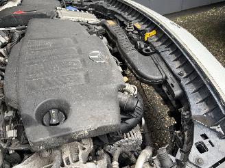 Mercedes B-klasse 200d Advantage AUTOMAAT picture 12