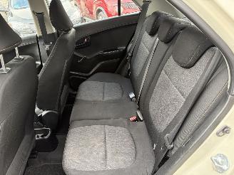 Kia Picanto 1.0 CVVT 5-drs. NIEUWE APK picture 11