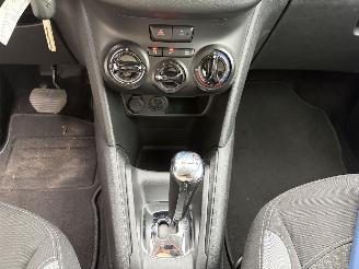 Peugeot 208 1.2 PureTech Style AUTOMAAT CRUISE NAVI picture 16