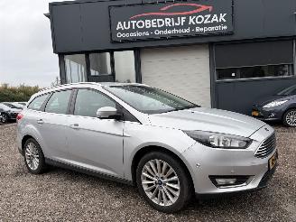 Vaurioauto  passenger cars Ford Focus 1.0 Titanium AIRCO CRUISE NAVI 2018/4