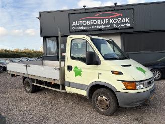 skadebil bedrijf Iveco Daily 40C11 2001/11