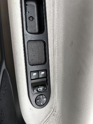 Peugeot 207 1.6 VTi Noir&Blanc AIRCO LEDER CABRIO picture 10