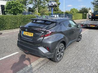 Toyota C-HR 1.8-16V Hybrid picture 3