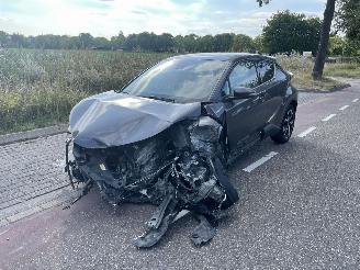 Toyota C-HR 1.8-16V Hybrid picture 2