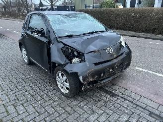 Vrakbiler auto Toyota iQ 1.0-12V 2010/5
