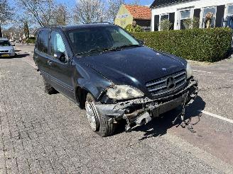 Auto da rottamare Mercedes ML 400 4.0 CDi V8-32V 2002/6