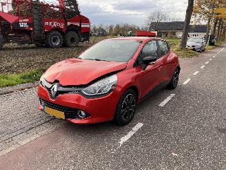 Renault Clio 0.9  TCe Expression picture 2