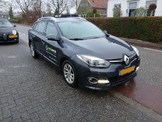 Voiture accidenté Renault Mégane 1.5 dCi 110 2014/9