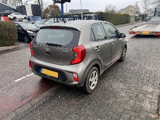 Kia Picanto 1.0-12V picture 3