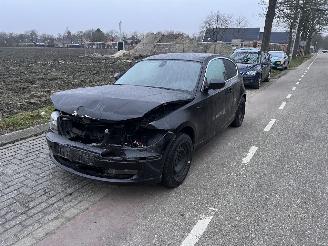 BMW 1-serie 116i picture 2