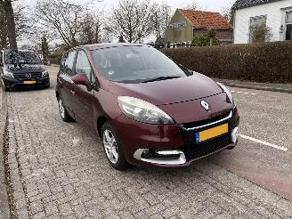 Schadeauto Renault Scenic 1.20TCe Collection 2013/1