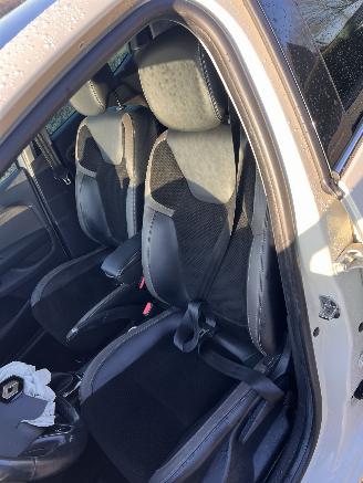 Renault Clio 1.2 TCe Intens AUTOMAAT picture 6