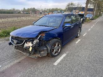 Honda Accord 2.4 i VTEC Combi picture 2