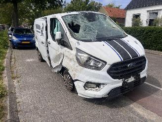 krockskadad bil bedrijf Ford Transit Custom CUSTOM 300 2.0 TDCi L2H1 2021/11