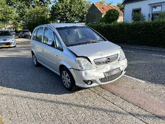 damaged passenger cars Opel Meriva -A 1.6-16V 2008/3