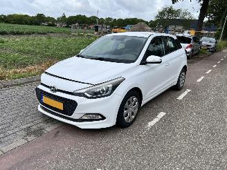 Hyundai I-20 1.2 HP i-Motion picture 2