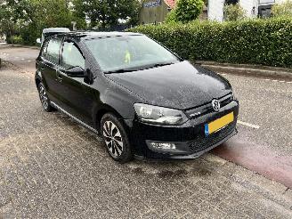 Unfallwagen Volkswagen Polo 1.4 TDi Blue-motion 2015/1