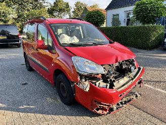 Coche siniestrado Peugeot Partner 1.6 VTi 2015/8