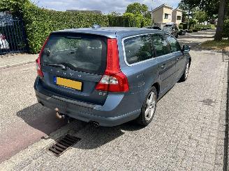 Volvo V-70 2.4 D5 picture 3