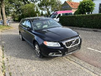 Autoverwertung Volvo V-70 2.0 D 16V 2009/5
