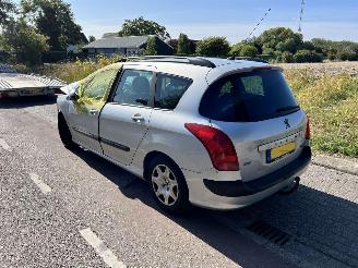 Peugeot 308 1.6 HDi picture 4