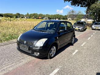Suzuki Swift 1.5 VVT picture 2