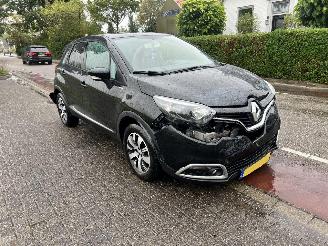 Voiture accidenté Renault Captur 0.9 TCe Limited 2017/5