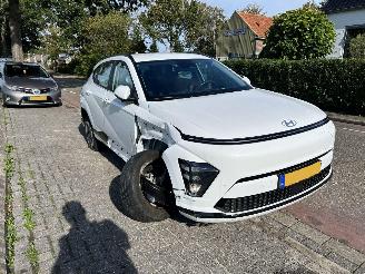 damaged passenger cars Hyundai Kona Electric Comfort 48,4 KWh 2024/3