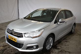 Coche accidentado Citroën C4 1.6 VTi Collection 2013/10
