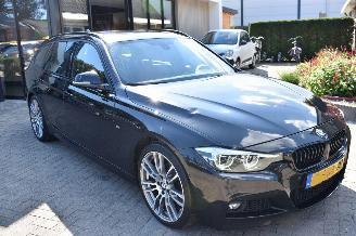 krockskadad bil auto BMW 3-serie 318i Touring M Sport 2019/10
