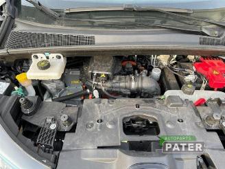 Renault Zoé Zoe (AG), Hatchback 5-drs, 2012 53kW picture 14