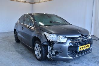 Coche accidentado Citroën DS4 1.2 PureTech So Chic 2015/9