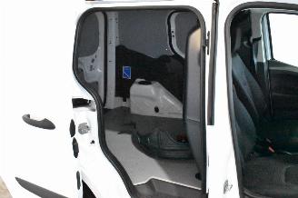 Ford Transit COURIER picture 16