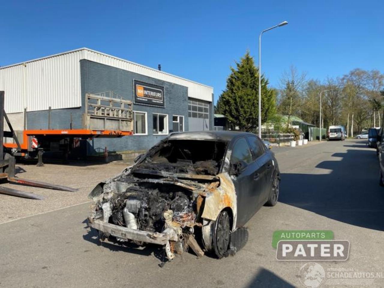 Peugeot 208 208 II (UB/UH/UP), Hatchback 5-drs, 2019 1.2 Vti 12V PureTech 100