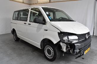 dañado vehículos comerciales Volkswagen Transporter Kombi 2017/8
